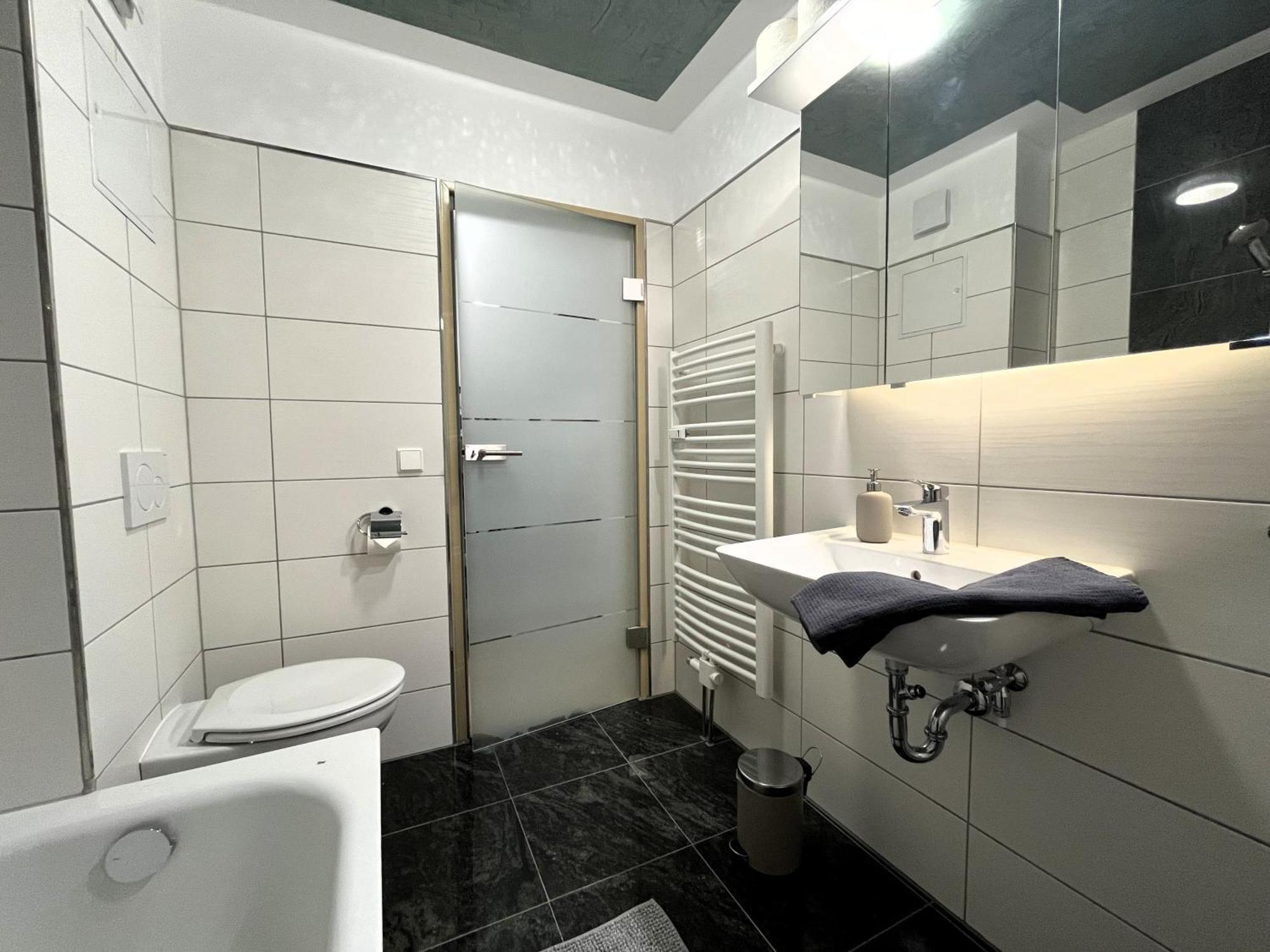 Wohnperle Neustadt - Zentral, Kostenloser Parkplatz, Lift, Klimaanlage Dresden Ngoại thất bức ảnh